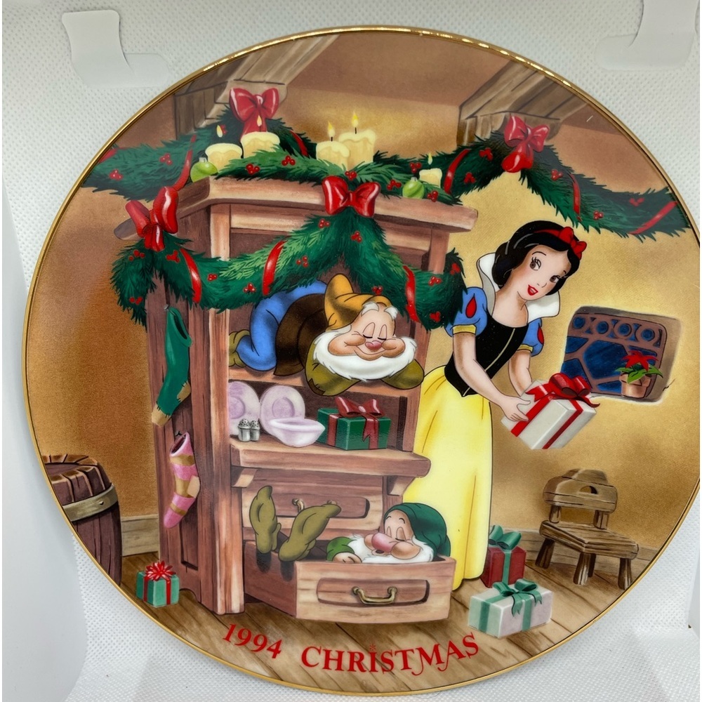 Disney Snow White & the Seven Dwarfs 1994 "Christmas Dreams" Collector Plate